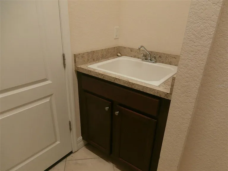 13172 Woodford St — Photo 16