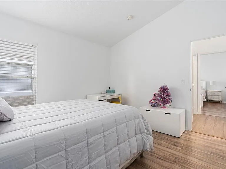 14018 Budworth Cir — Photo 37