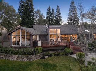 670 Kite Hill Rd, Orinda, CA 94563