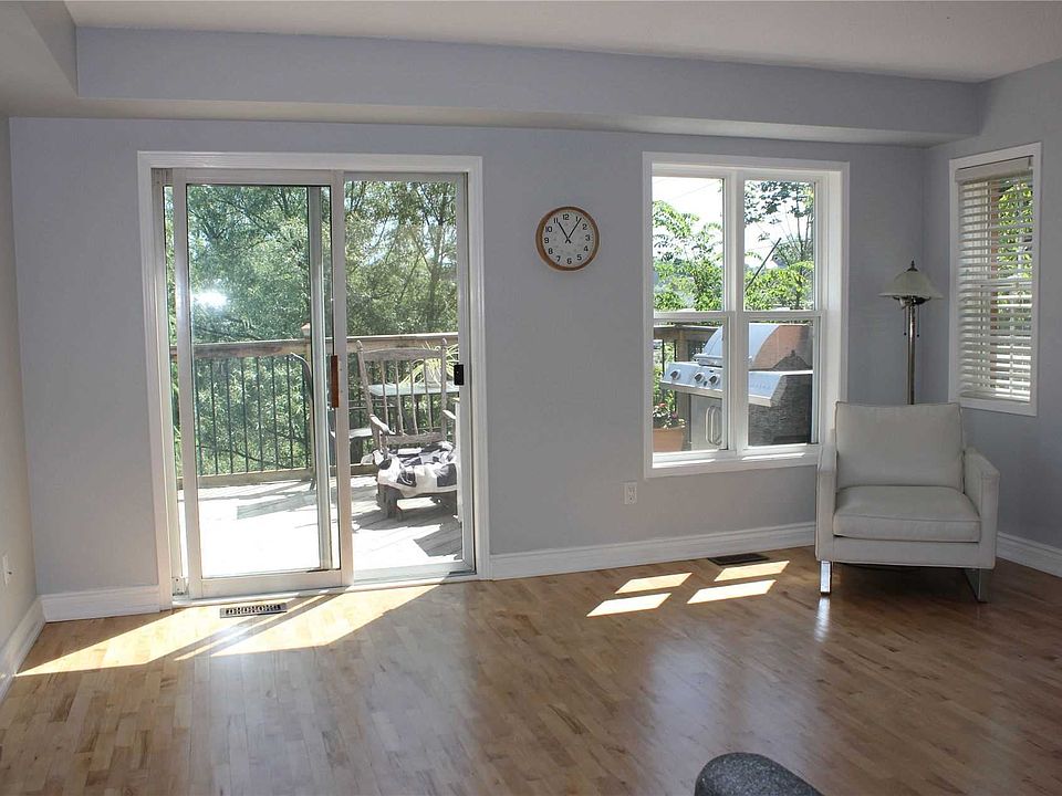 2nd image of 529 Winkworth Ct