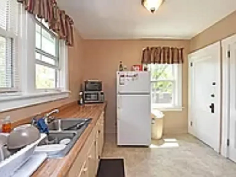 465 Lloyd Pl #2 — Photo 9