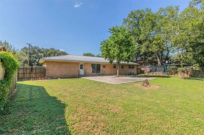 3025 Orchard Ln — Photo 8