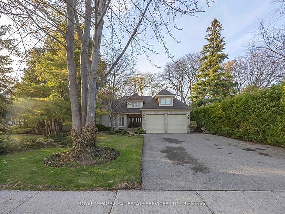 2nd image of 100 Rathburn Rd