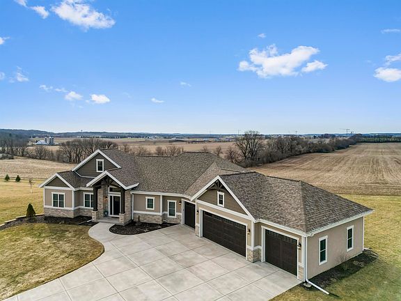 2nd image of 7593 Driftless Ridge Way