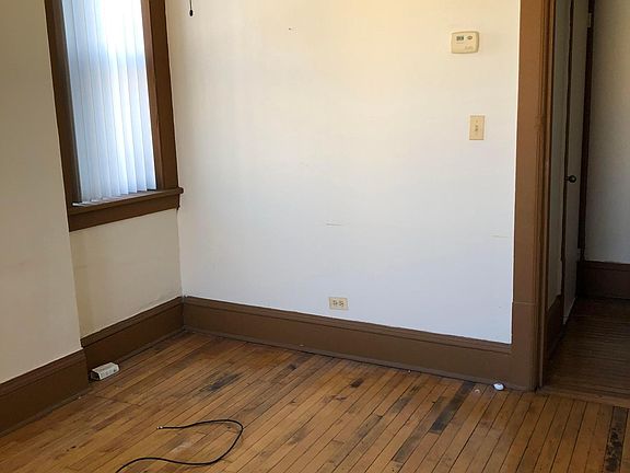 3rd image of 2007 S Blue Island Ave APT 2R