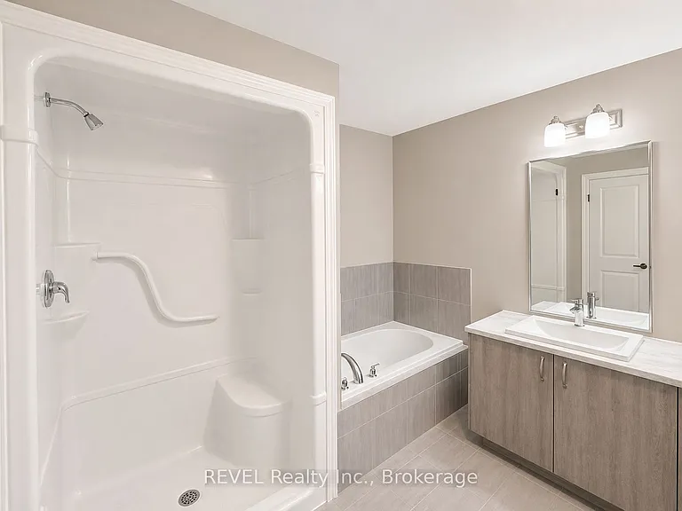 9 Caroline St — Photo 8