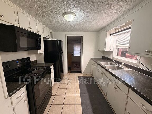 3rd image of 10416 103rd St