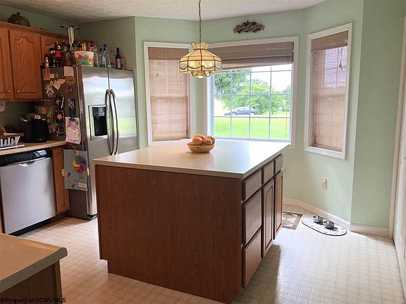 2nd image of 123 Pleasant Estates Dr
