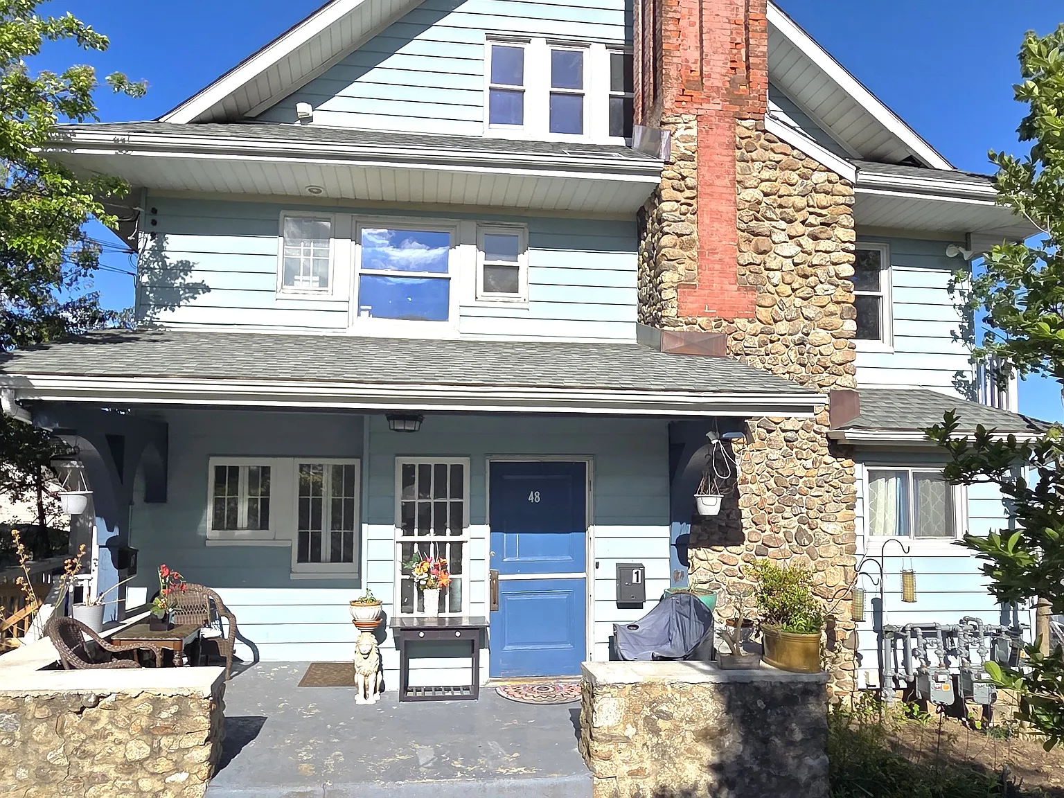 5 bed, 1735 sqft, $3,950 — Photo 1
