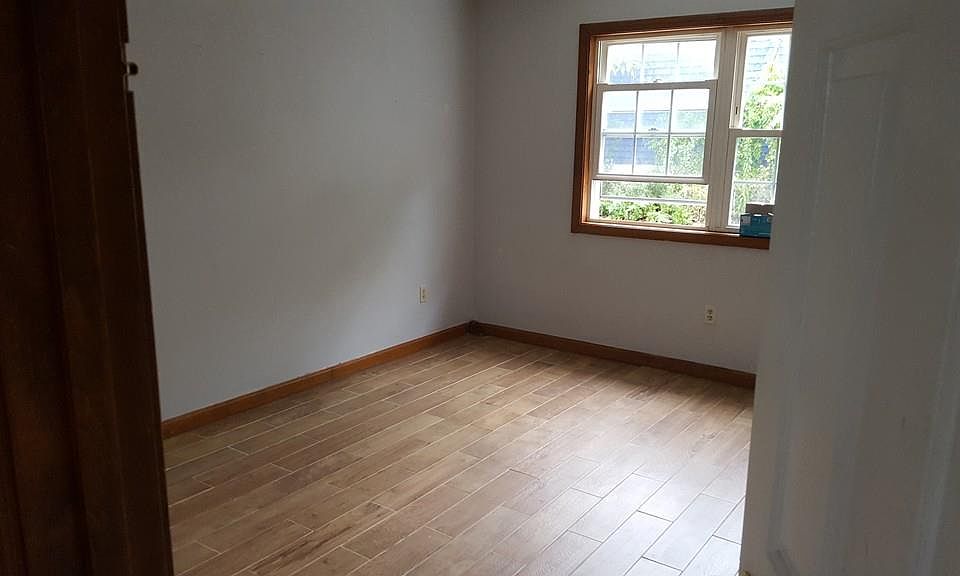 2nd image of 375 3rd St APT 1