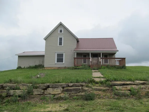 1714 County Road A, Mineral Point, WI 53565