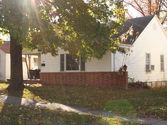 2nd image of 306 S Park St