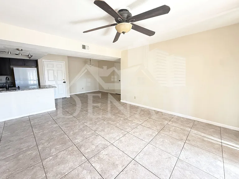 540 N May St #1135 — Photo 8