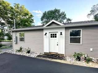 11 Winter Ave, Deep River, CT 06417