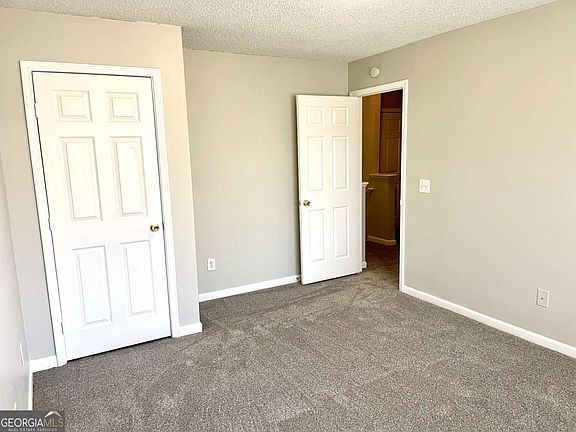 3rd image of 313 Coral Cir