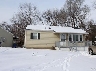 4207 Saint Linus Ln, Saint Ann, MO 63074