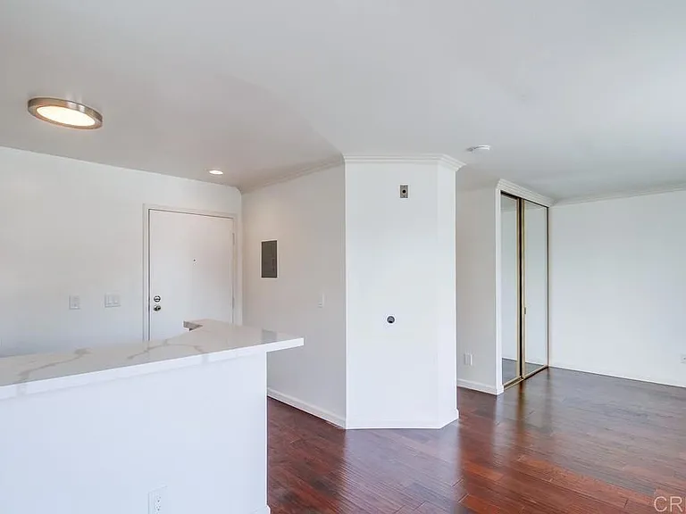 3950 Cleveland Ave #215 — Photo 9