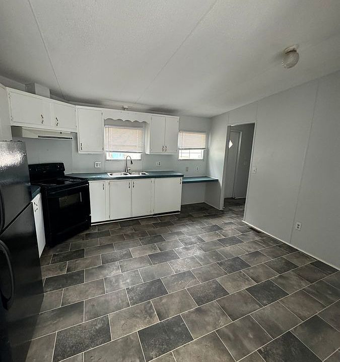 1st image of 307 Old Tavern Ln #307