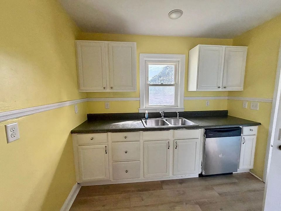 1st image of 1010 Piner Rd