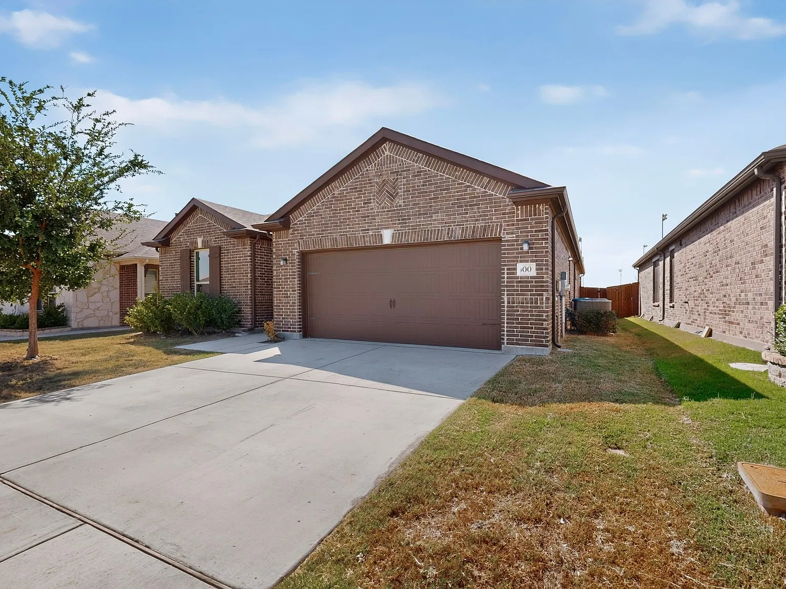 4 bed, 2204 sqft, $3,500 — Photo 2