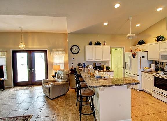 4th image of 502 NW 26th Pl