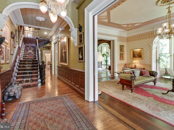 4 E Madison St, Baltimore, MD 21202