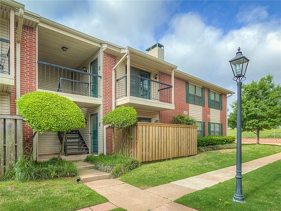 4th image of 4400 Hemingway Dr APT 235