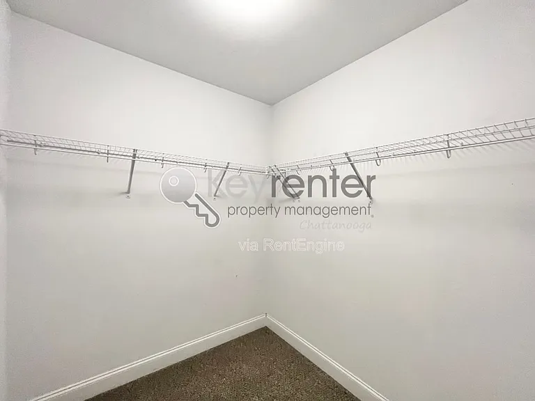 2758 Waterhaven Dr — Photo 24