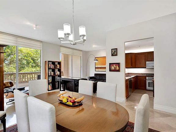 4th image of 626 Coral Way APT 305