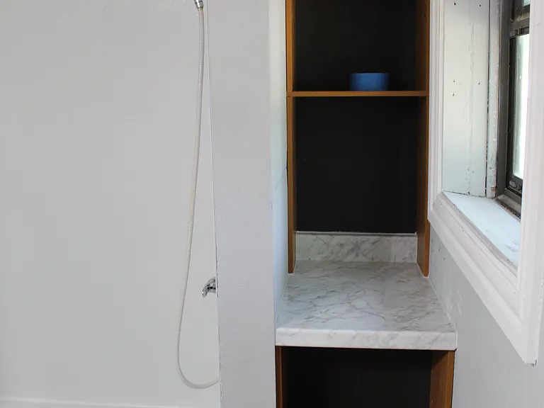 6075 Anahuac Ave — Photo 12