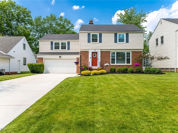 5165 E Farnhurst Rd, Lyndhurst, OH 44124