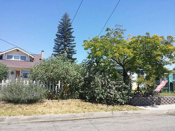 2nd image of 709 1st Ave