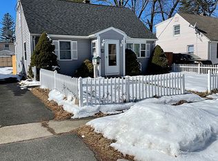 52 Pheland St, Springfield, MA 01109
