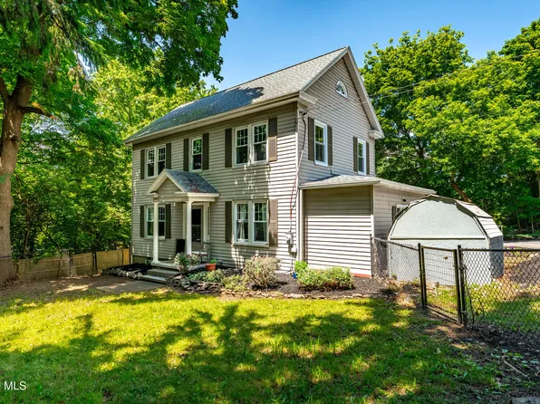 1117 Balltown Road, Niskayuna, NY 12309