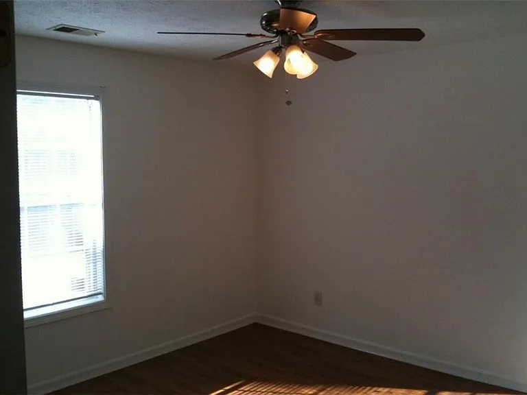 400 Rosehip Ln #C — Photo 5