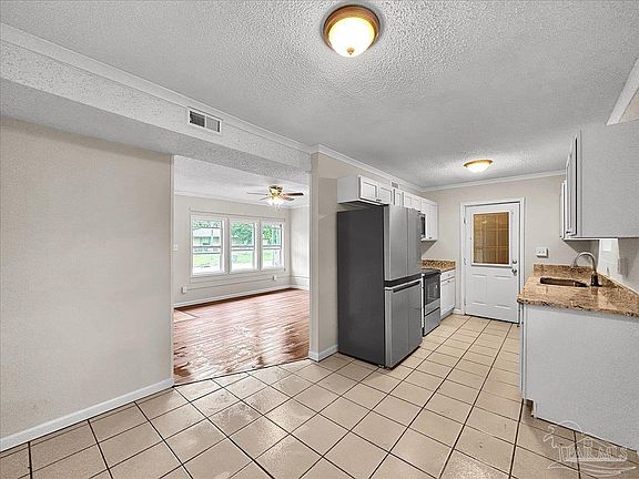 5th image of 4520 Florelle Way