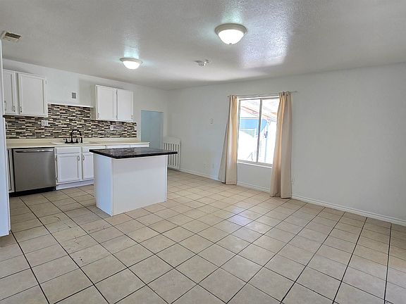 5th image of 302 N 4th St