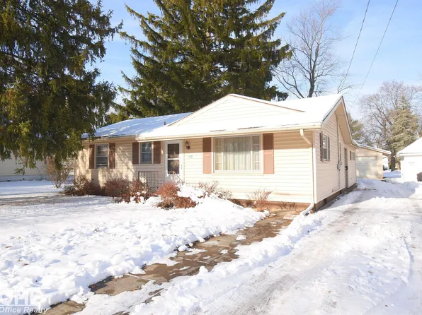 1320 W King St, Owosso, MI 48867