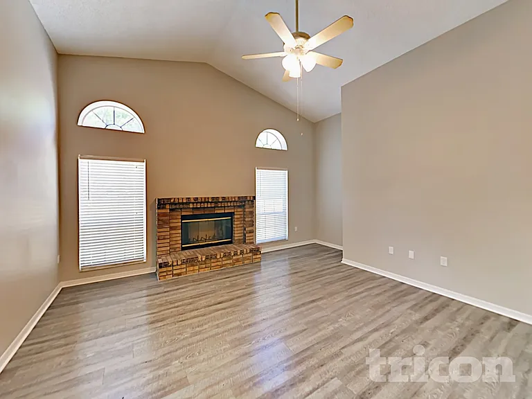 6827 San Jose Loop — Photo 3