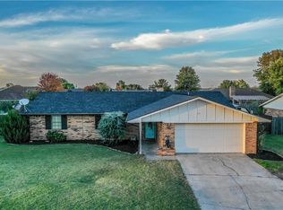 2211 Peach Ave, Weatherford, OK 73096