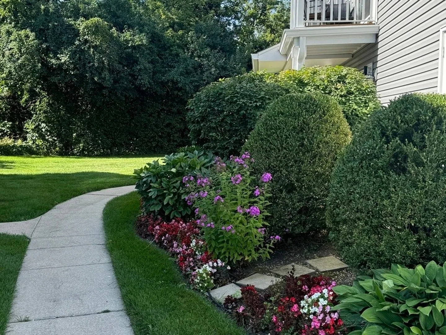 2 bed, 1.5 bath, 1230 sqft, $2,800 — Photo 3