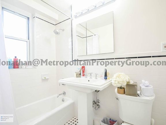 5th image of 360 W 22nd St APT 15G