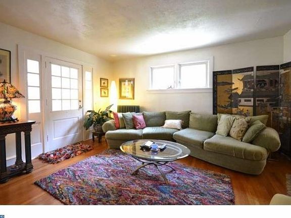 5th image of 194 W Plumstead Ave
