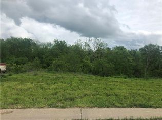 2515 SW Mitchell St, Oak Grove, MO 64075