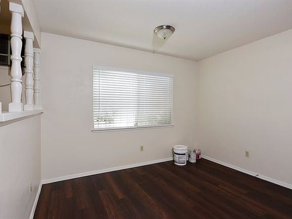 4th image of 7224 Lawnwood Dr