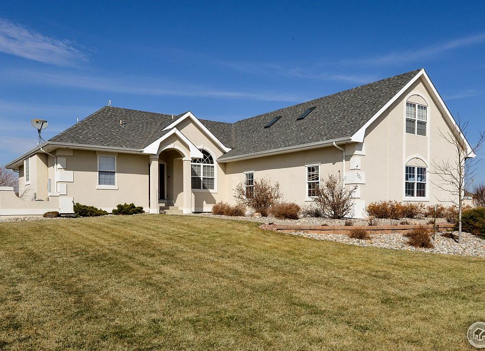 1st image of 321 N Shore Cir