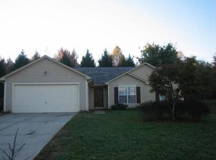 8610 Sutherlin Forest Ct, Charlotte, NC 28215