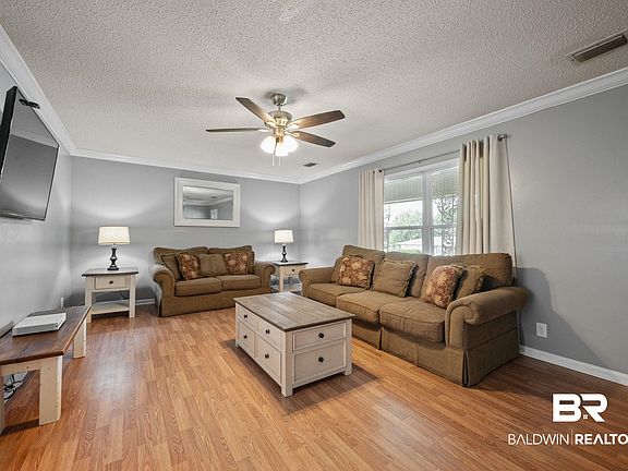 5th image of 45716 Ann Ave