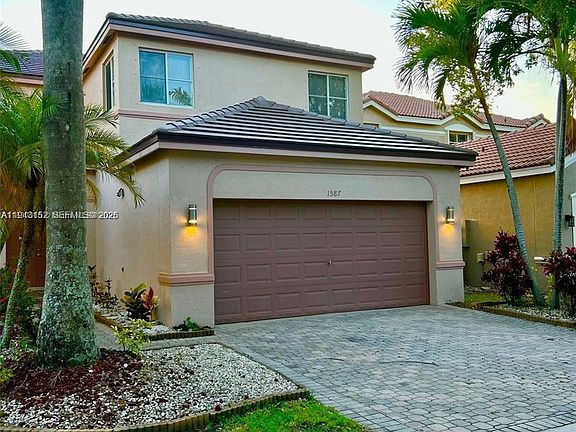 4th image of 1587 Winterberry Ln