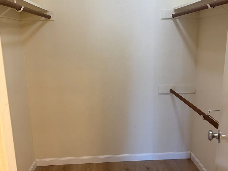 343 Innisfree Dr — Photo 17